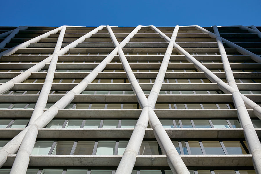 Tree-like diagrid columns connect two greenspaces in Manhattan’s Upper West Side