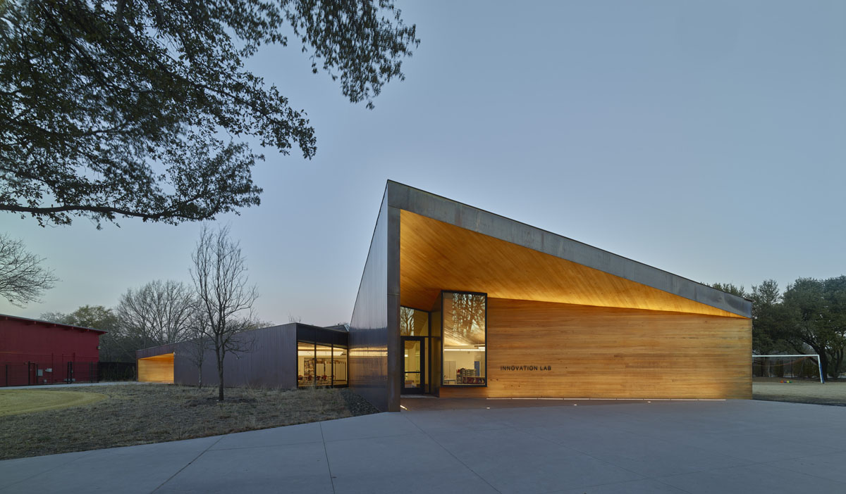 Marlon Blackwell’s copper-clad “barn” blends tradition with innovation