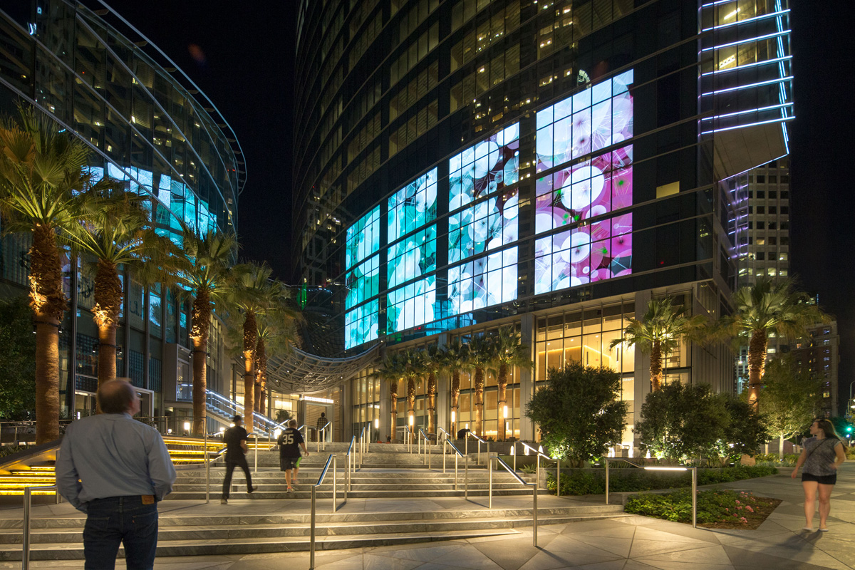 A closer look at lighting integration on Wilshire Grand’s spine