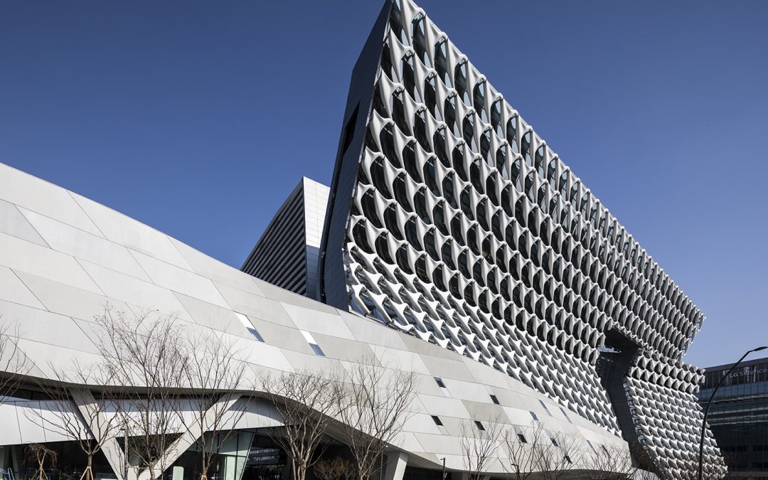 Morphosis Architects’s Kolon One & Only propels a knotted cloud-like facade